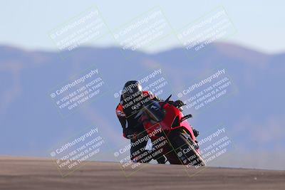 media/Nov-06-2023-Moto Forza (Mon) [[ce023d0744]]/3-Intermediate Group/Session 5 (Turn 9)/